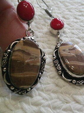Elegant COCONUT JASPER & RED CORAL Handmade Sterling 925 Dangle Earrings #681E
